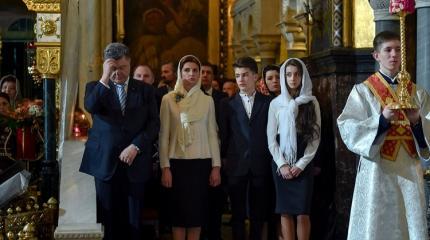 Крест на церкви – украинские политики используют религию на выборах Крест на церкви – украинские политики используют религию на выборах