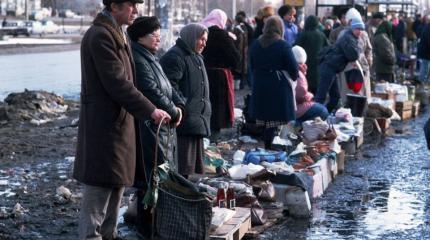 Создатели картины «Ненастье» замахнулись на комфортные для либералов 1990-е Создатели картины «Ненастье» замахнулись на комфортные для либералов 1990-е
