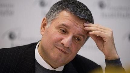Авакову грозят майданом: «Азов» взял штурмом главное здание Нацполиции Авакову грозят майданом: «Азов» взял штурмом главное здание Нацполиции