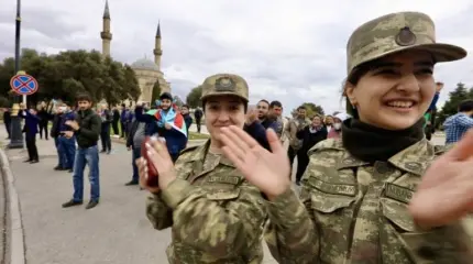 В конфликте Нагорного Карабаха найден след «гадящей англичанки» В конфликте Нагорного Карабаха найден след «гадящей англичанки»