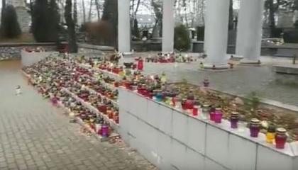Поляки почтили память павших советских солдат Поляки почтили память павших советских солдат
