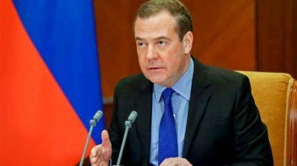 Медведев: Украине, я знаю, осталось два года до краха Медведев: Украине, я знаю, осталось два года до краха