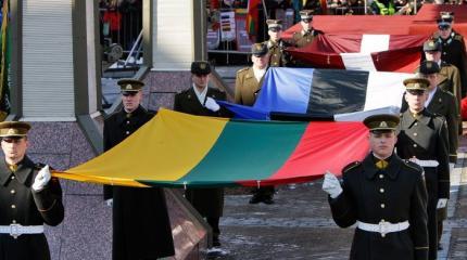 Прибалты терпят унижения военных НАТО, чтобы заработать