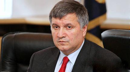 Кругом враги! Аваков запретил наклейки на авто с надписями «ПТН-ПНХ»