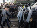 Украинское МВД и оппозиция подсчитывают убитых и раненых Украинское МВД и оппозиция подсчитывают убитых и раненых