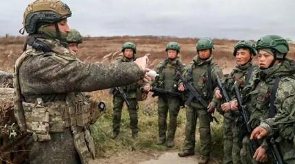 Ким Чен Ын, присылай еще — корейцы классные!