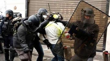 Французские СМИ пожаловались в прокуратуру на полицию