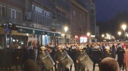 Столкновения православных с полицией возобновились в Черногории Столкновения православных с полицией возобновились в Черногории
