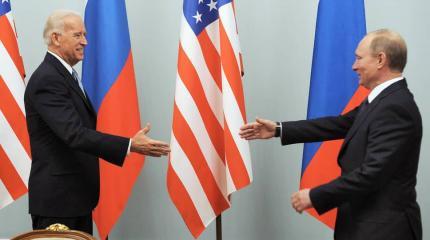 Время для сделки с Путиным: эксперты США о предстоящей встрече президентов Время для сделки с Путиным: эксперты США о предстоящей встрече президентов