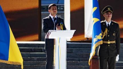 Новый девиз Зеленского: Айн фольк, айн райх, айн фюрер Новый девиз Зеленского: Айн фольк, айн райх, айн фюрер