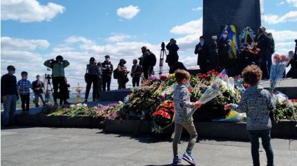 Как на Украине искореняют память об общей победе в ВОВ Как на Украине искореняют память об общей победе в ВОВ