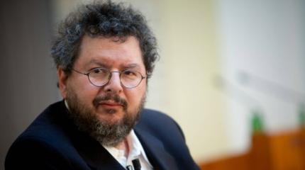 Профессор Дэвид Гелентнер признал, что США никогда не были на Луне Профессор Дэвид Гелентнер признал, что США никогда не были на Луне