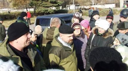 Алексей Мозговой посетил избирательный участок в городе Алчевске Алексей Мозговой посетил избирательный участок в городе Алчевске