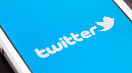 Twitter запретил не-американцам писать про политику в США Twitter запретил не-американцам писать про политику в США