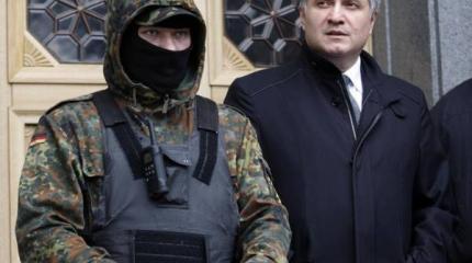 Почему Авакову суды не нужны