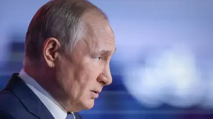 Путин противопоставил простой народ и элиты: деньги украли, «пальцы веером» Путин противопоставил простой народ и элиты: деньги украли, «пальцы веером»