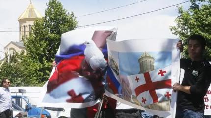 Москва послала сигнал Тбилиси, только вряд его услышат