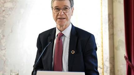 Эксперт из США: Санкции и поставки оружия не позволят победить Россию Эксперт из США: Санкции и поставки оружия не позволят победить Россию
