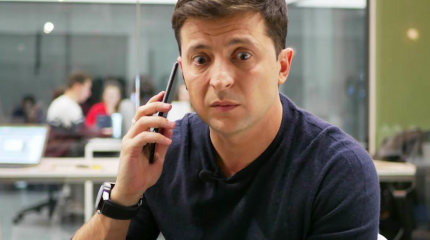 Зеленский может спасти Украину одним движением руки, позвонив Макрону Зеленский может спасти Украину одним движением руки, позвонив Макрону