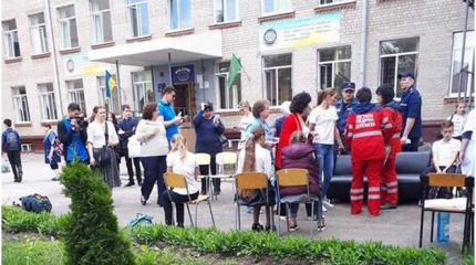 В украинских школах произошли загадочные газовые атаки