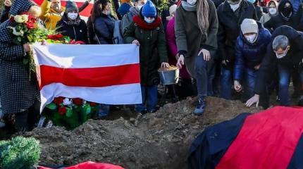 Похороны сакральной жертвы Беломайдана совпали с вбросом компромата Похороны сакральной жертвы Беломайдана совпали с вбросом компромата