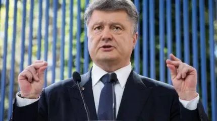 Порошенко пообещал вернуть тризуб в Донбасс и Крым