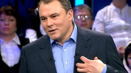 Телеведущий Петр Толстой пошел в политику Телеведущий Петр Толстой пошел в политику