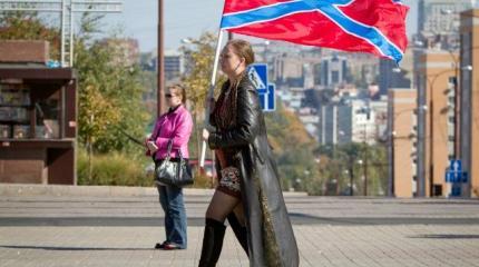 На живом примере: как Донецк и Украина строили свою государственность