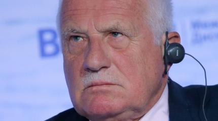 Экс-президенту Чехии Клаусу стыдно из-за действий Праги в отношении Москвы Экс-президенту Чехии Клаусу стыдно из-за действий Праги в отношении Москвы