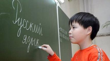 За «Учите русский!» – тюрьма, за похвалу убийц – ничего. Это свобода слова?