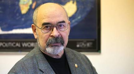 Литовкин: От желания Зеленского ничего не зависит. Им командует Вашингтон Литовкин: От желания Зеленского ничего не зависит. Им командует Вашингтон