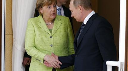 Меркель чуть не "взорвалась" на встрече с Путиным Меркель чуть не "взорвалась" на встрече с Путиным