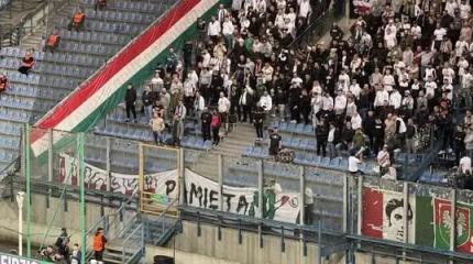 Поляки материли Бандеру и припомнили Волынскую резню клубу Ахметова