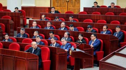 Узбекистан: уволенные чиновники уходят либо в бизнес, либо в тень Узбекистан: уволенные чиновники уходят либо в бизнес, либо в тень