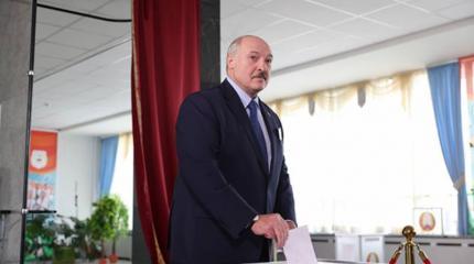 «Клуб любителей пятницы»: Беларусь в оранжевом «Клуб любителей пятницы»: Беларусь в оранжевом