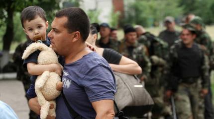 Вынужденные переселенцы: «мягкий апартеид» для жителей востока Украины Вынужденные переселенцы: «мягкий апартеид» для жителей востока Украины