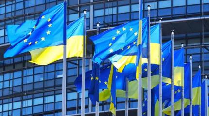 Европа призывает украинцев к массовым протестам