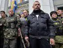Протестующие в Киеве загоняют депутатов Верховной рады обратно в здание Протестующие в Киеве загоняют депутатов Верховной рады обратно в здание