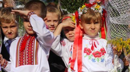 За годы «революции» День знаний на Украине превратился в издевательство За годы «революции» День знаний на Украине превратился в издевательство