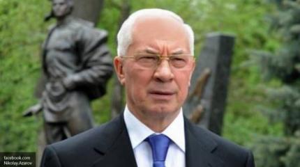 Азаров поймал Порошенко на лжи о «сильной Украине» Азаров поймал Порошенко на лжи о «сильной Украине»