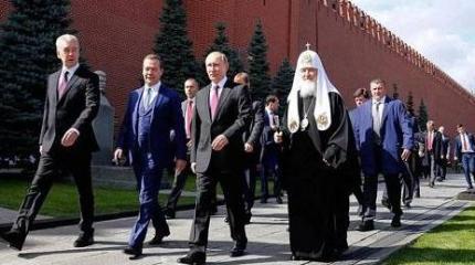 "Что они творят" или как устроено мышление обитателей Кремля "Что они творят" или как устроено мышление обитателей Кремля