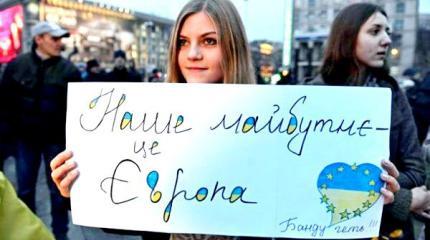 Киевлянка «затроллила» свидомых: Ругают Россию, а сами строят Крымский мост