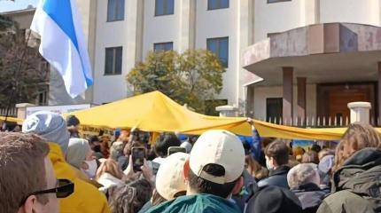Непопулярный выбор: Грузия между Западом, Украиной и Россией Непопулярный выбор: Грузия между Западом, Украиной и Россией