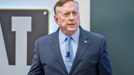 Кто такой полковник Макгрегор, «воюющий за Путина» в США Кто такой полковник Макгрегор, «воюющий за Путина» в США