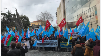 Турецкие татары выступили против присоединения Крыма спустя четыре года Турецкие татары выступили против присоединения Крыма спустя четыре года