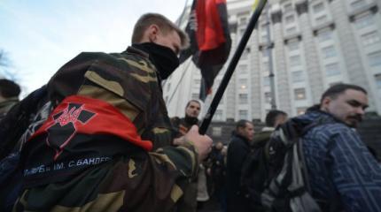 «Правый сектор» объявил полную мобилизацию и готовит Майдан в Киеве «Правый сектор» объявил полную мобилизацию и готовит Майдан в Киеве