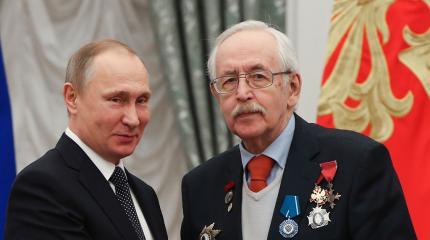 «Шерлок стал ватником»: русофобы обхаяли актёра Ливанова за любовь к Путину «Шерлок стал ватником»: русофобы обхаяли актёра Ливанова за любовь к Путину