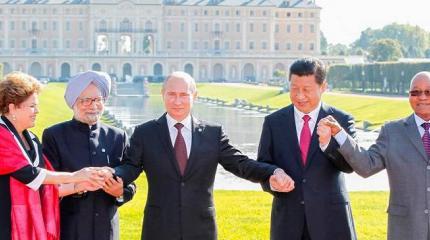 Путин предложил отменить визы для Индии и ЮАР Путин предложил отменить визы для Индии и ЮАР