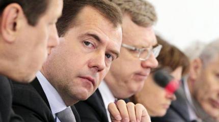 Вытаскивать Россию из кризиса доверят тем, кто ее туда вогнал Вытаскивать Россию из кризиса доверят тем, кто ее туда вогнал