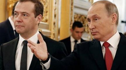 В Путина – верую! В его зама Медведева – нет! Тяжелая шизофрения… В Путина – верую! В его зама Медведева – нет! Тяжелая шизофрения…